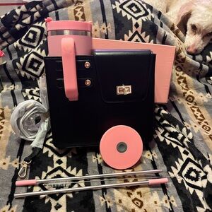 Tumbler Crossbody Bag NWT with Pink 40oz Tumbler